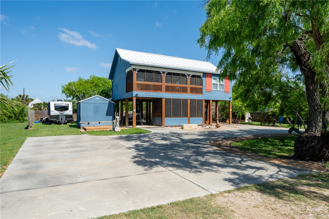 409 Copano Bay Dr Property Photo 2