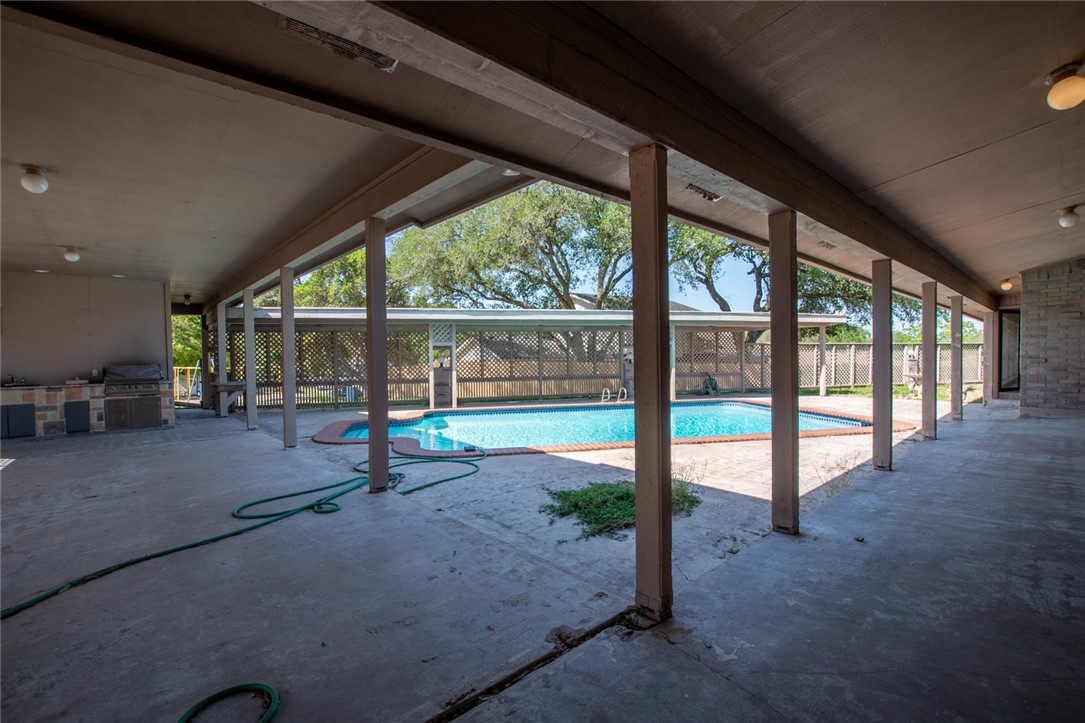 14733 Red River Dr Property Photo 33