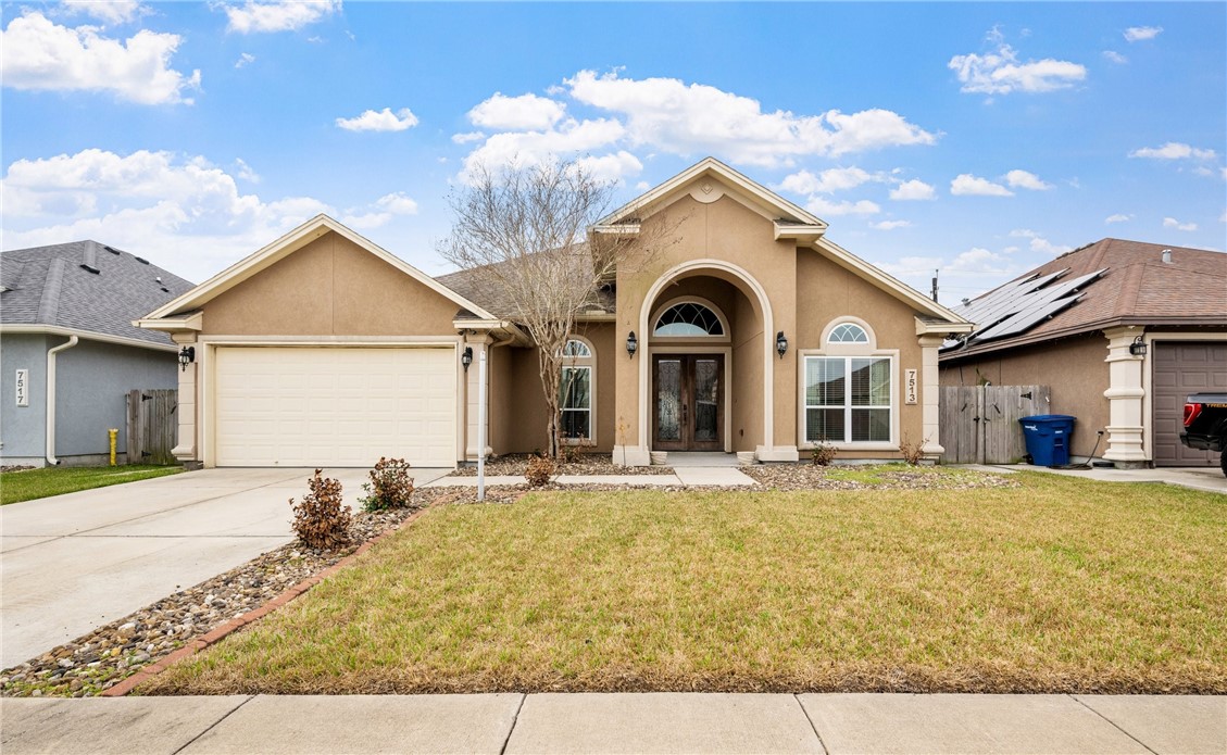 7513 E Lake Dr Property Photo