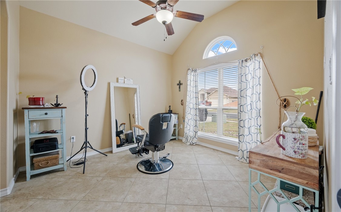 7513 E Lake Dr Property Photo 12