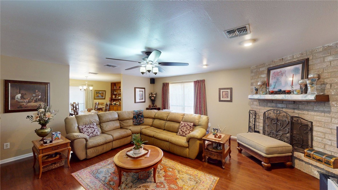 3341 Celon Dr Property Photo 4