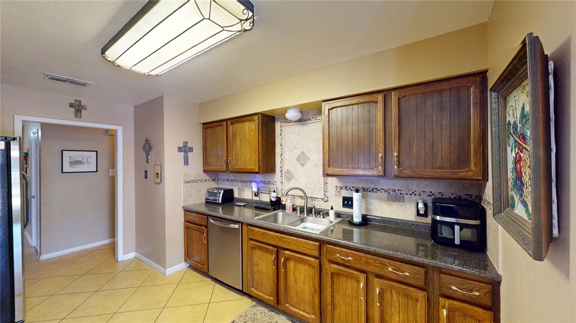 3341 Celon Dr Property Photo 12