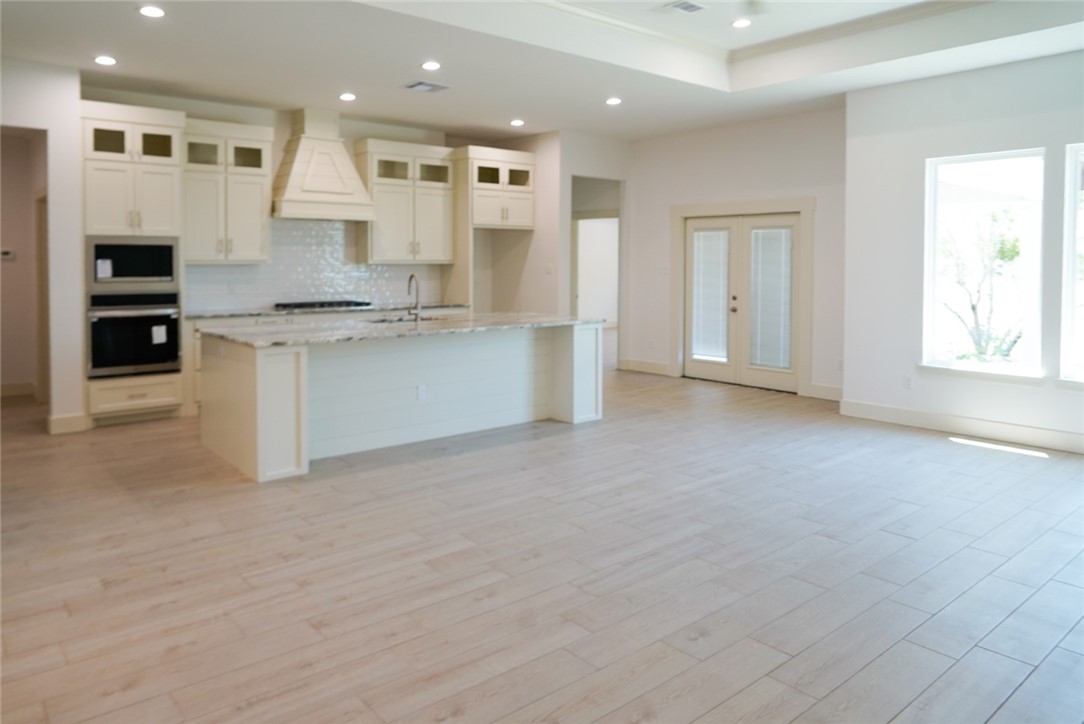 3525 Sahar Lake Property Photo 5