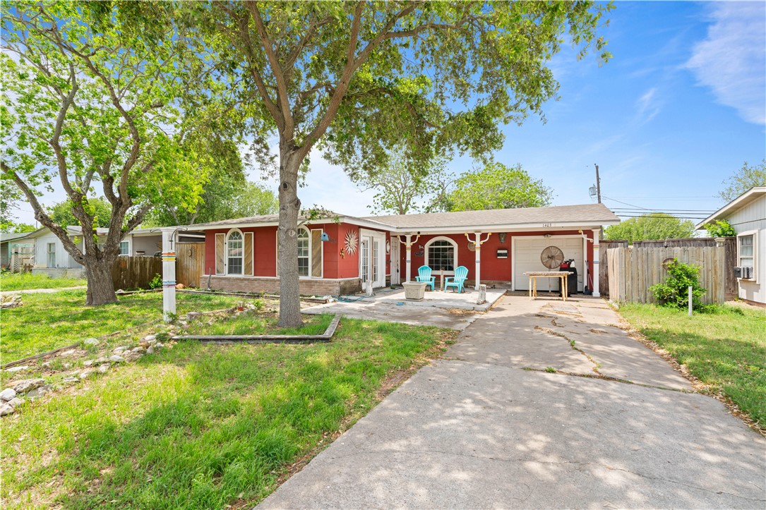 1403 Austin St Property Photo