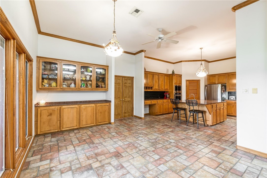 5718 Oso Pkwy Property Photo 8