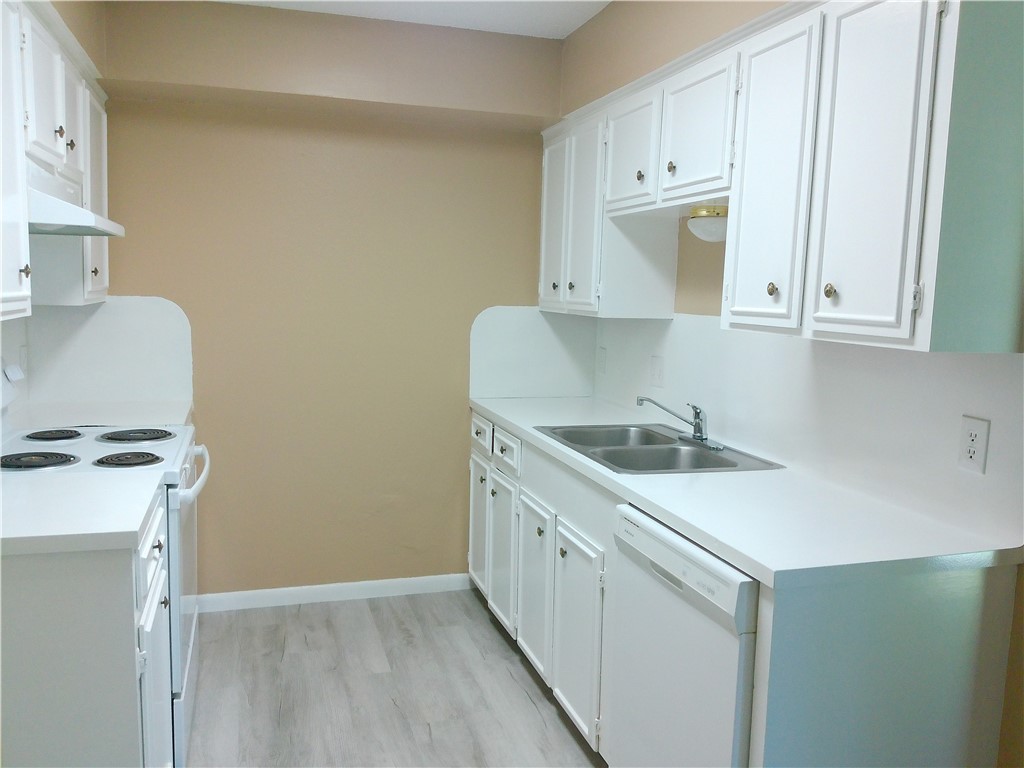 4002 Hurlwood Property Photo 5