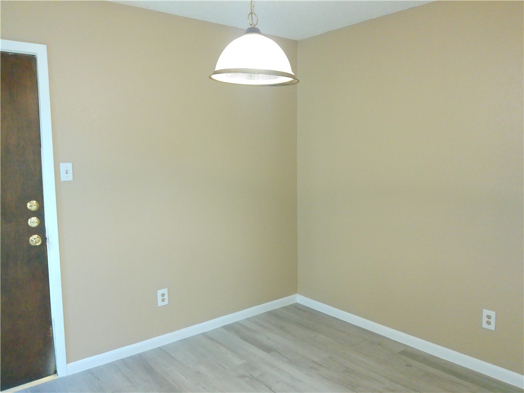 4002 Hurlwood Property Photo 6