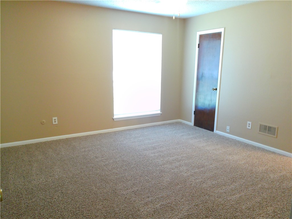4002 Hurlwood Property Photo 7