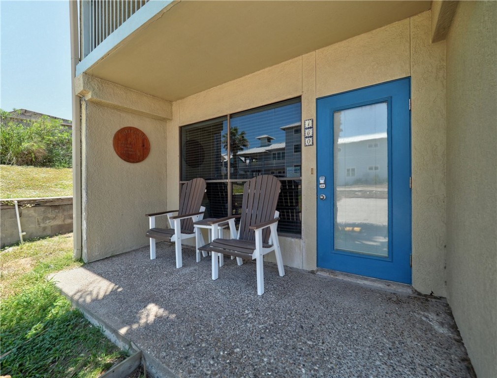 810 Banyan Beach Dr 160 Property Photo 3