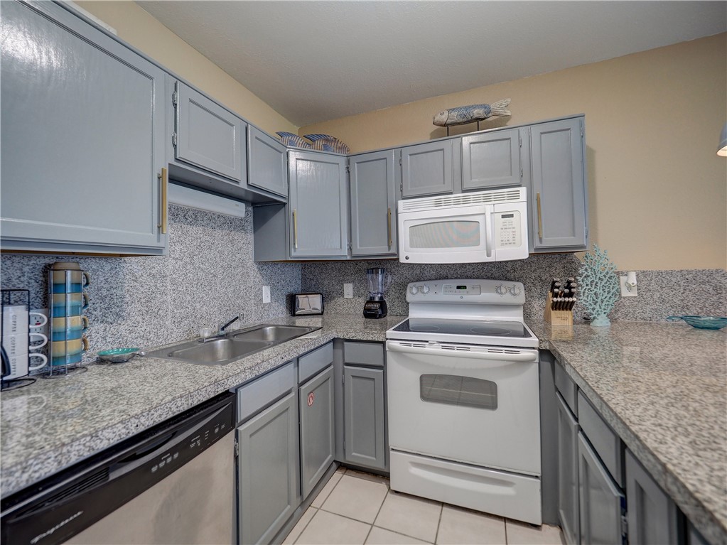 810 Banyan Beach Dr 160 Property Photo 12