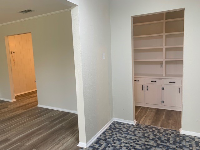 4718 Cobblestone Property Photo 7
