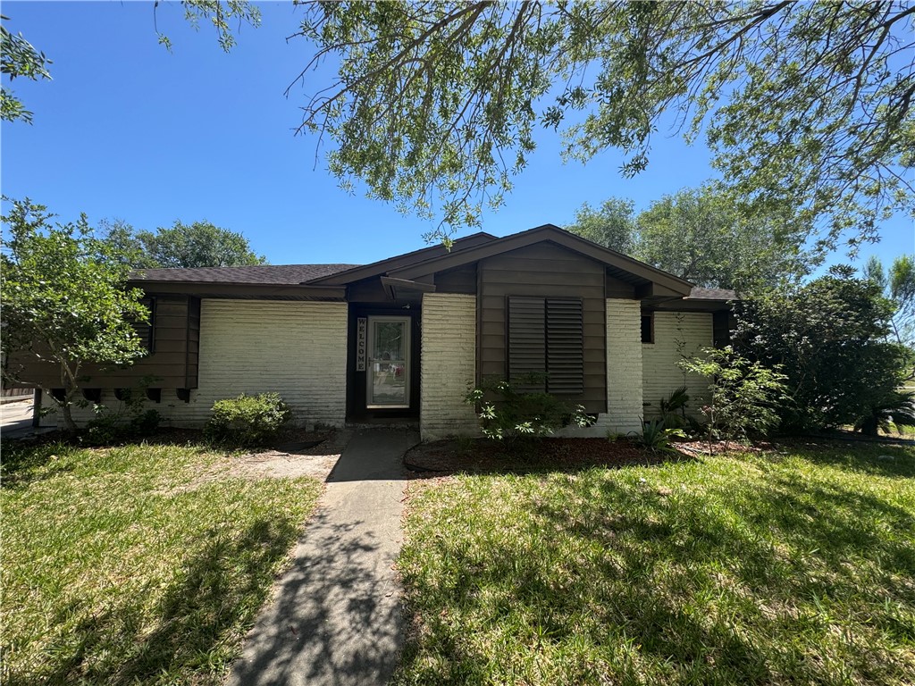 1818 Brazos Dr Property Photo 1