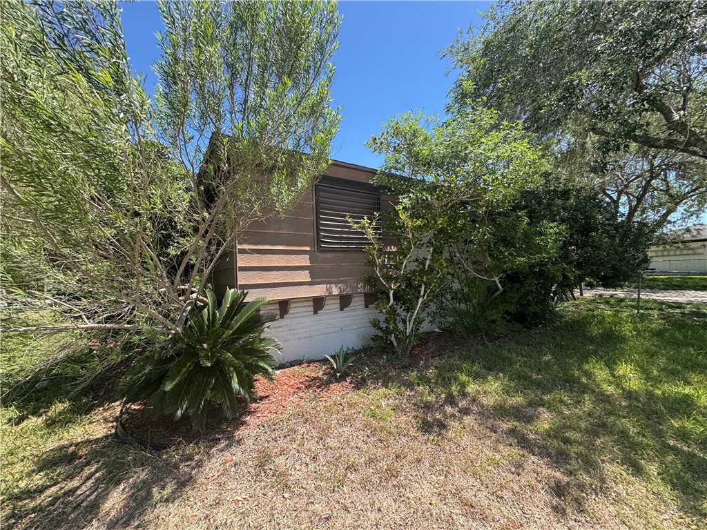 1818 Brazos Dr Property Photo 4