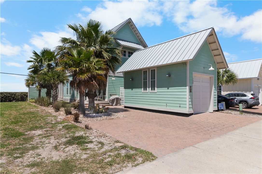 125 Fish Hook Property Photo