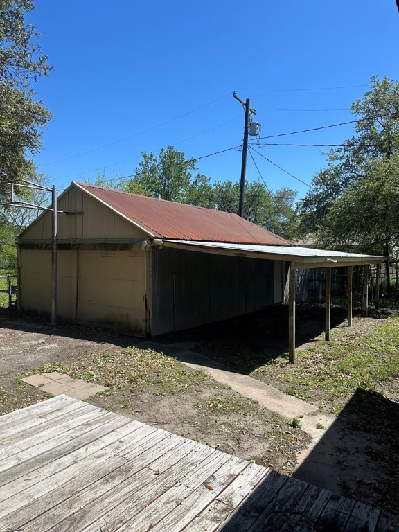 207 W Vance St Property Photo 19