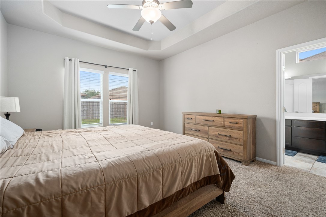 1116 Santa Catalina St Property Photo 18