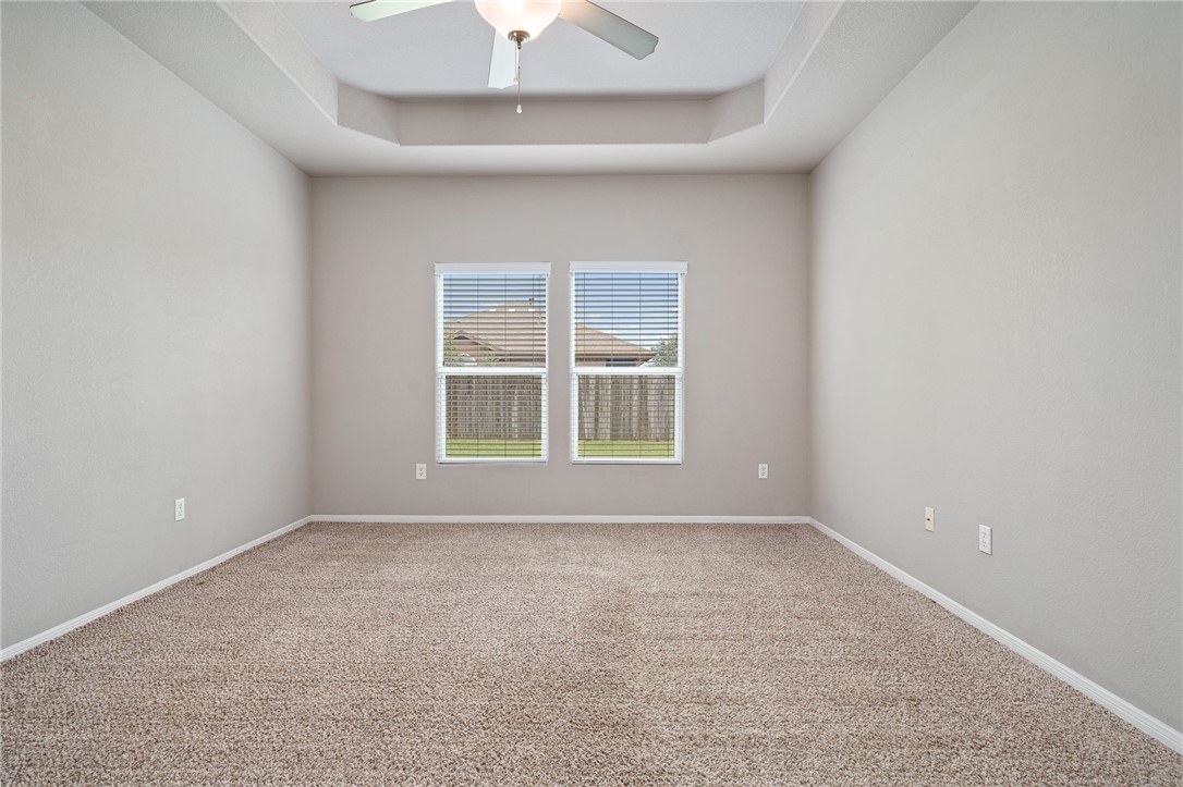 1116 Santa Catalina St Property Photo 21
