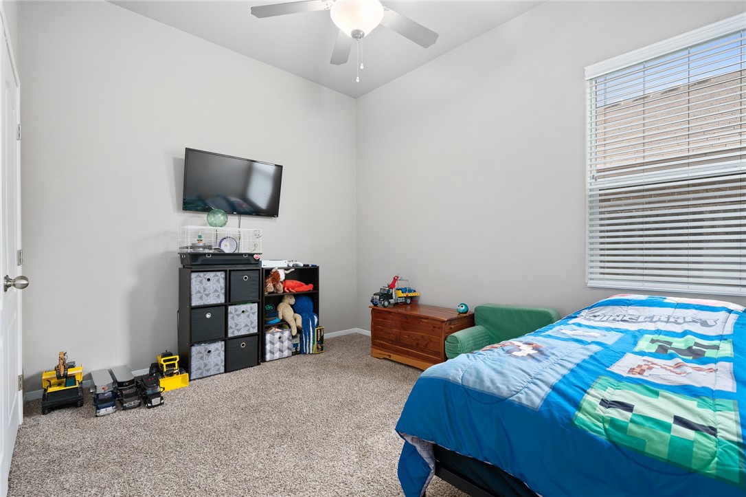 1116 Santa Catalina St Property Photo 23