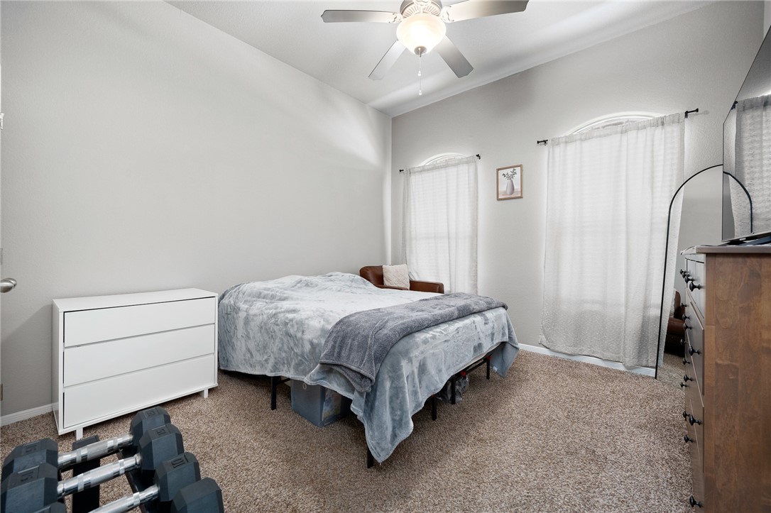 1116 Santa Catalina St Property Photo 25