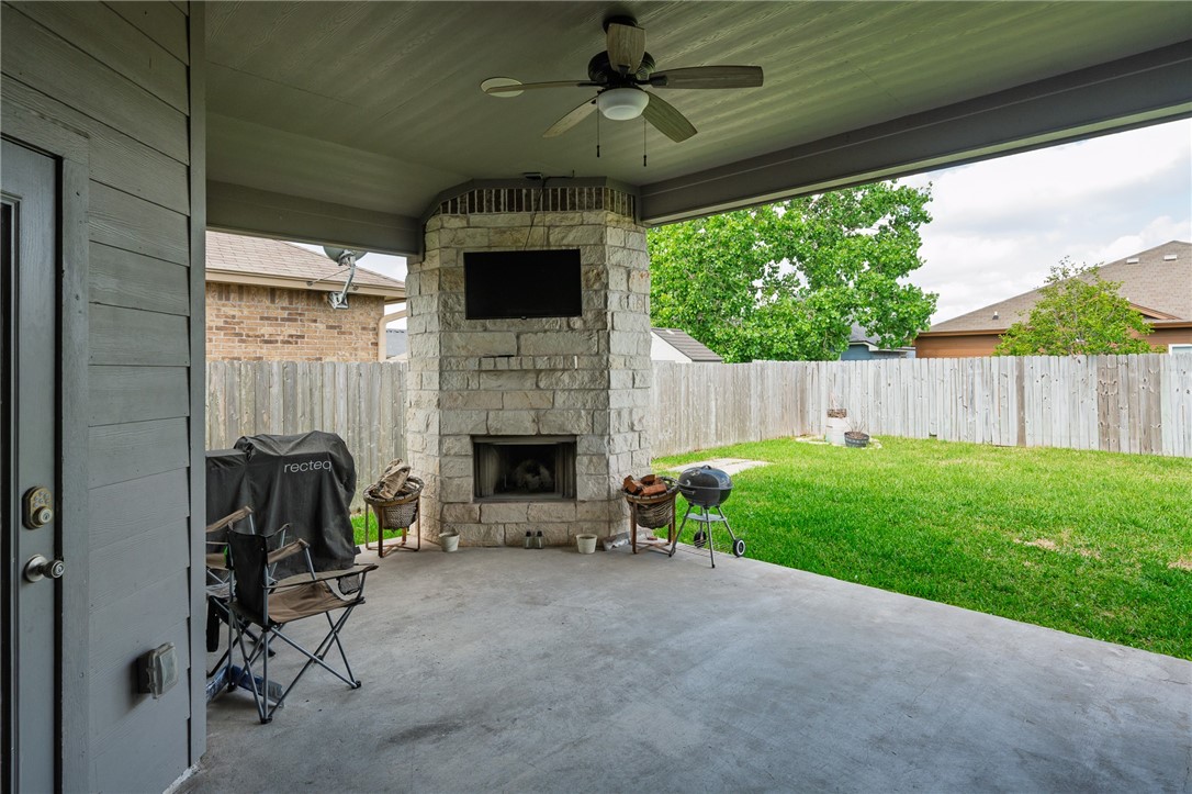 1116 Santa Catalina St Property Photo 26