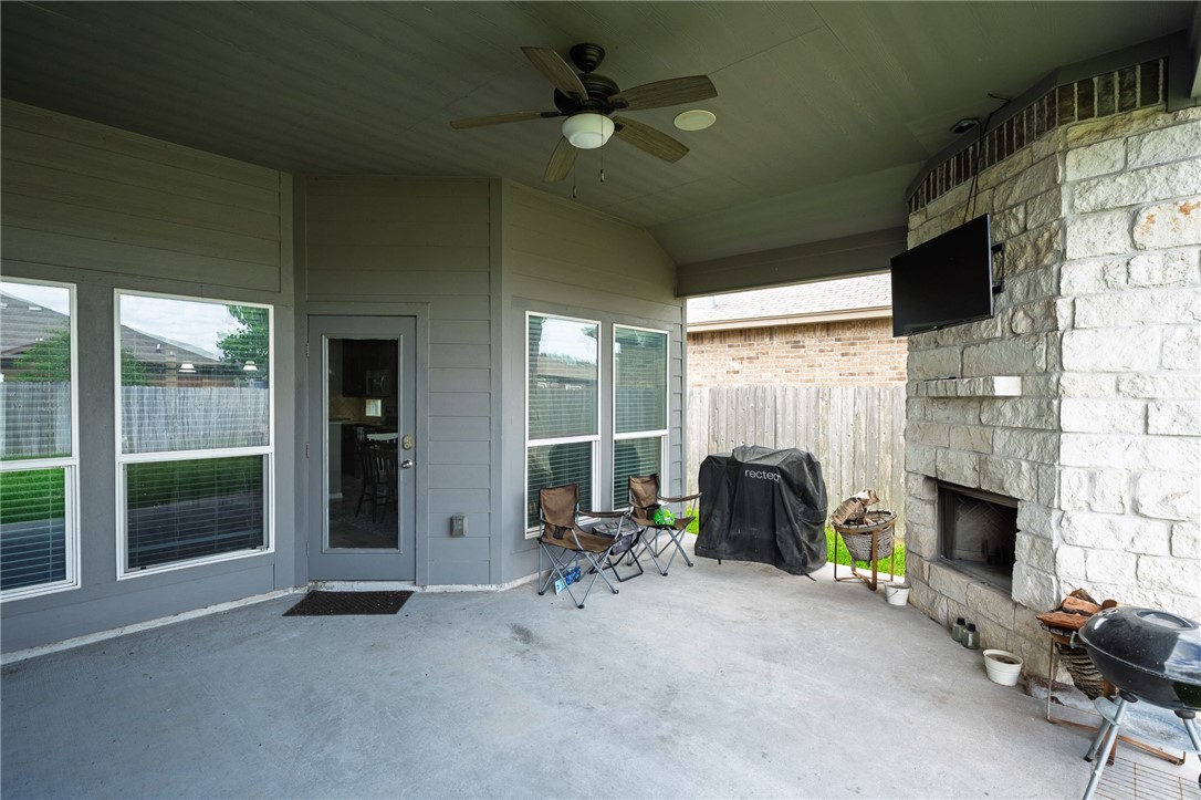 1116 Santa Catalina St Property Photo 28
