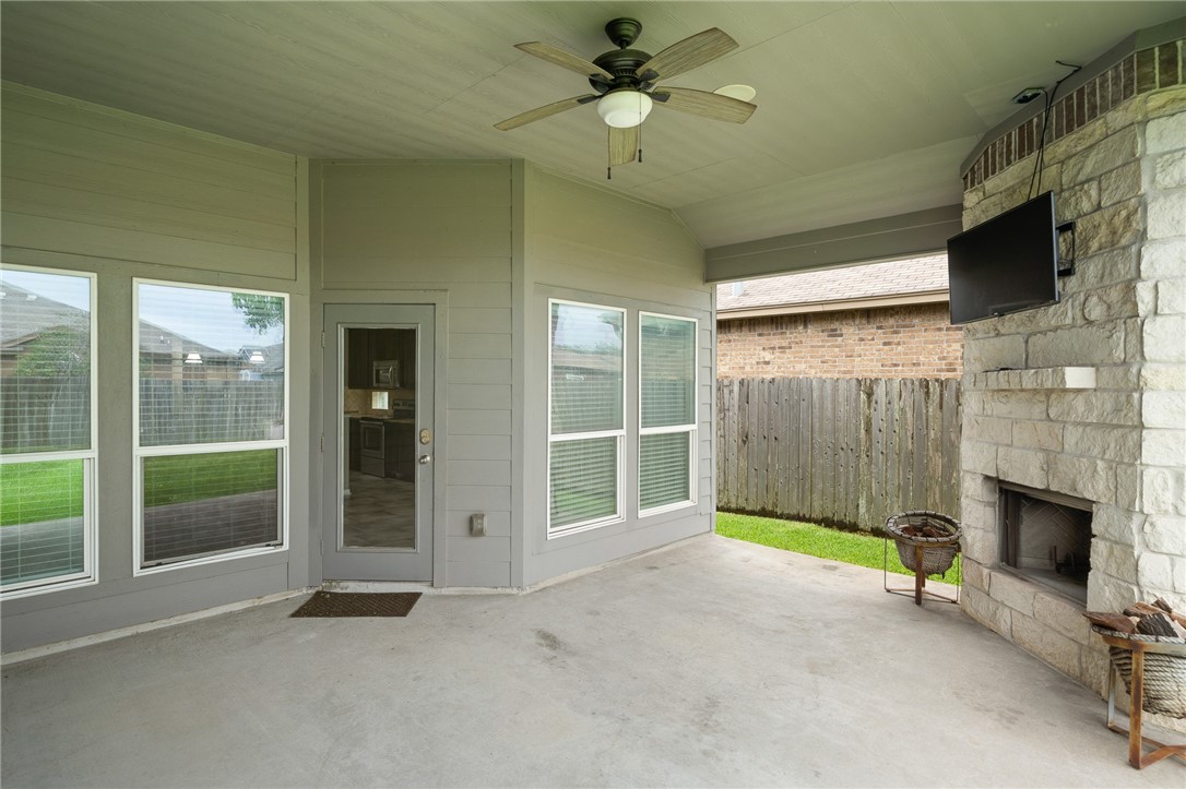 1116 Santa Catalina St Property Photo 28