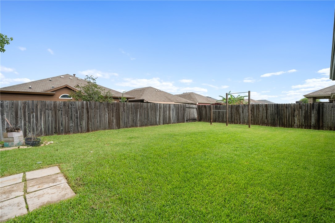 1116 Santa Catalina St Property Photo 30