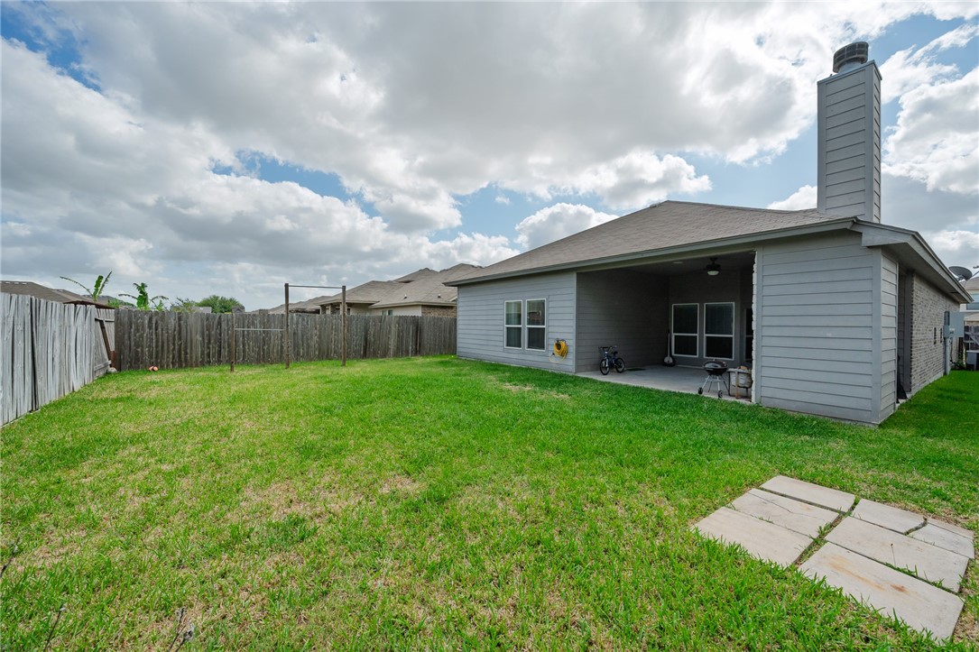 1116 Santa Catalina St Property Photo 31