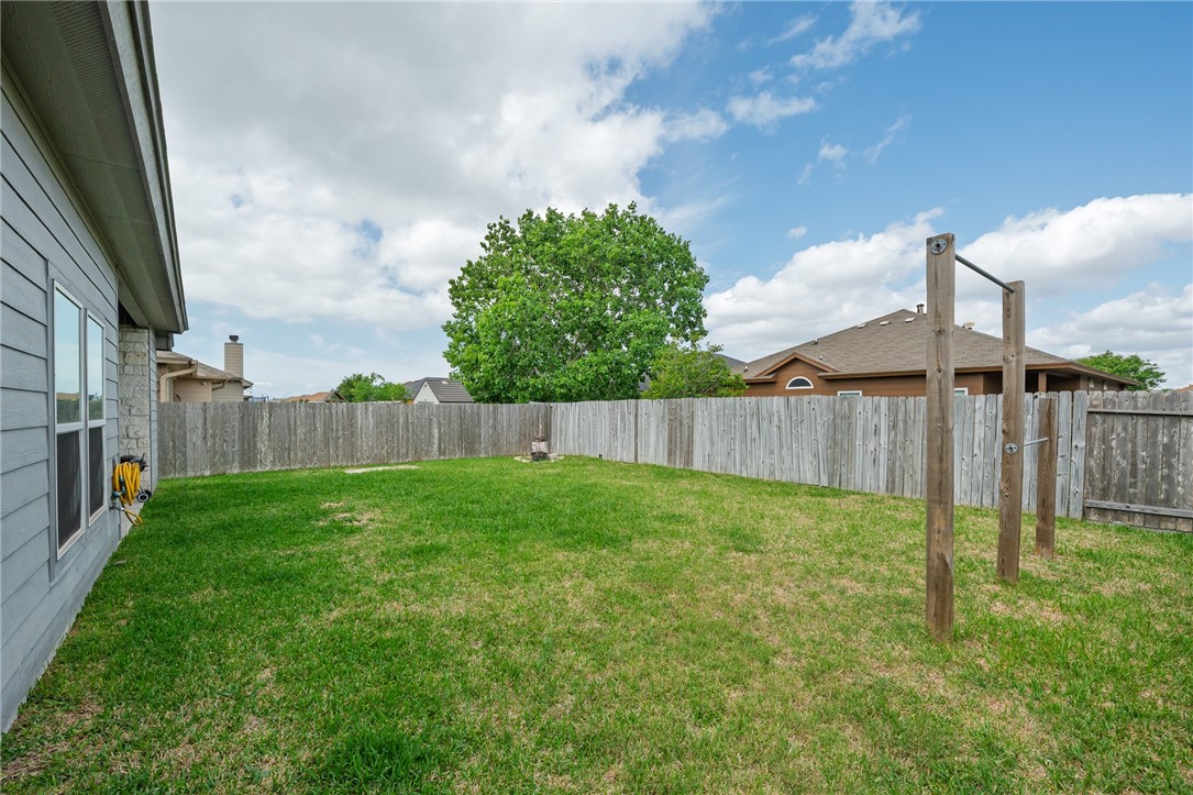 1116 Santa Catalina St Property Photo 34