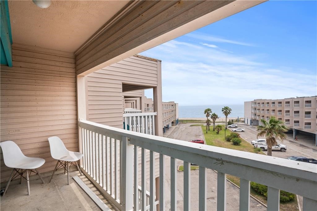 3938 Surfside Blvd 2340 Property Photo 11