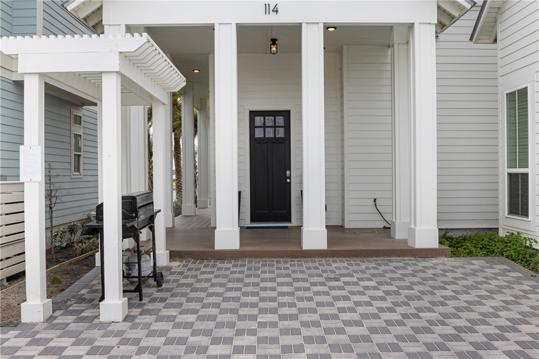 114 Barefoot Property Photo 4
