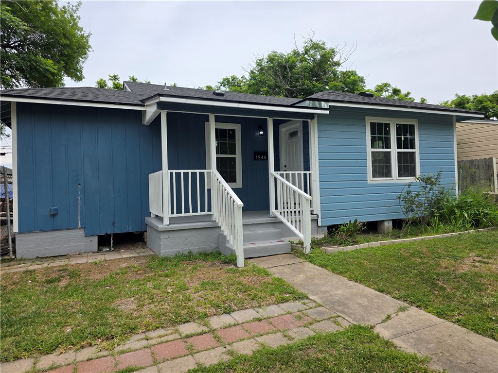 1540 Daytona Dr Property Photo 1