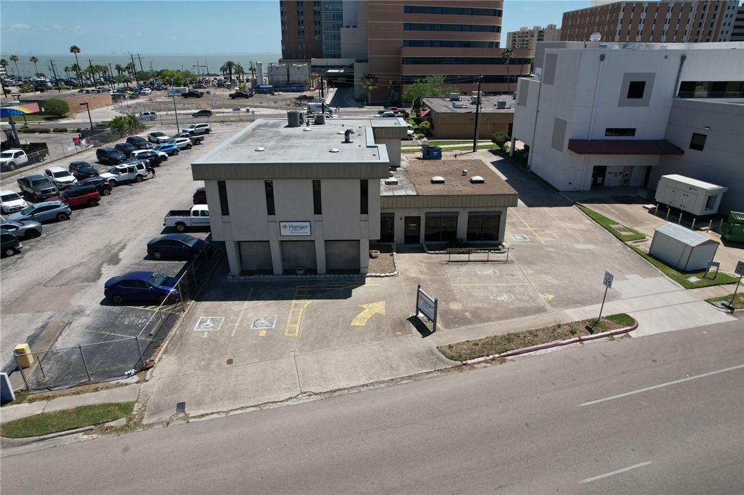 1326 Santa Fe St Property Photo 3
