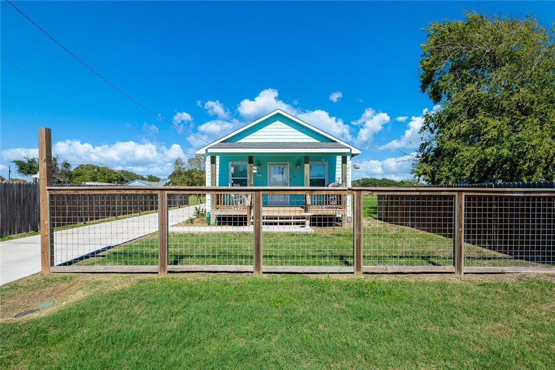 120 E Cornwall St Property Photo