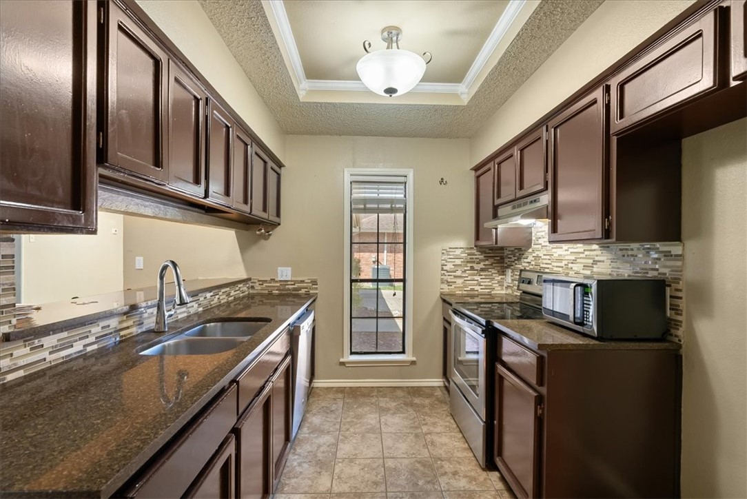 6829 Iroquois Dr Property Photo 10
