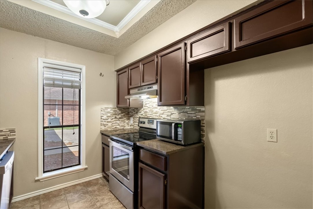 6829 Iroquois Dr Property Photo 11