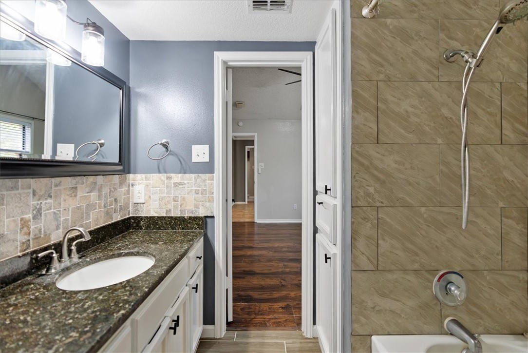 6829 Iroquois Dr Property Photo 18