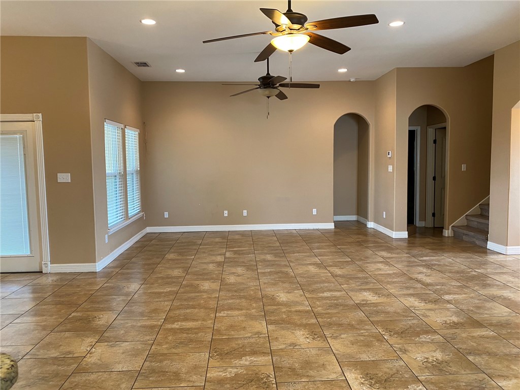 14802 Aquarius St Property Photo 4
