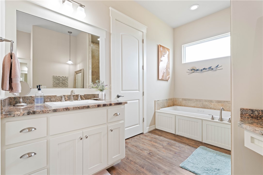502 Sailhouse Way Property Photo 20