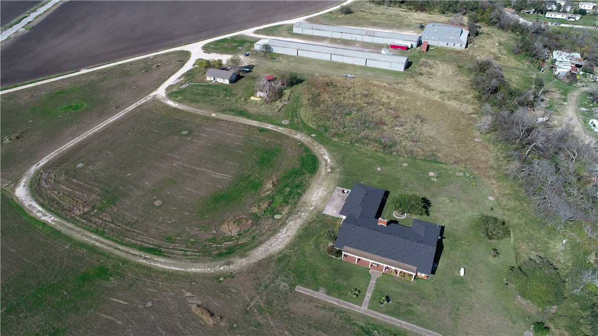 2852 Pvt Hunt & Fm 893 (moore Avenue) Property Photo 4