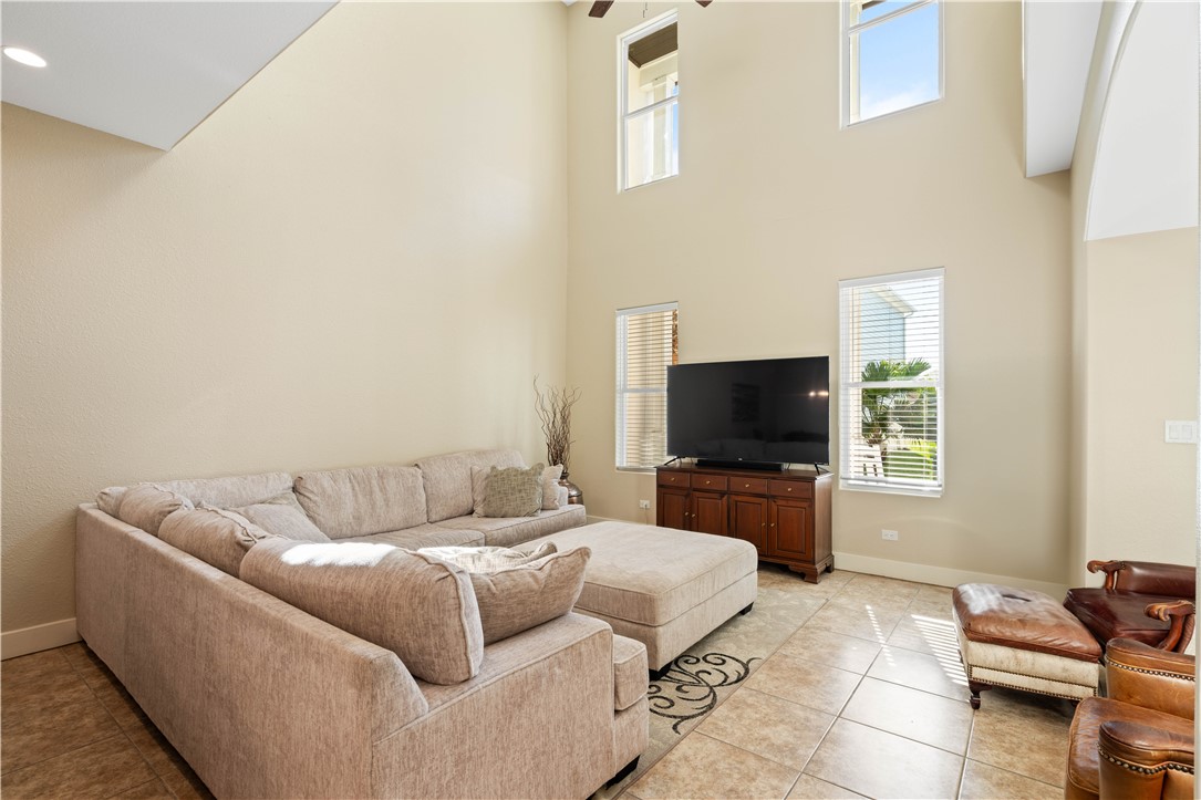 107 Frontenac Lane Property Photo 6