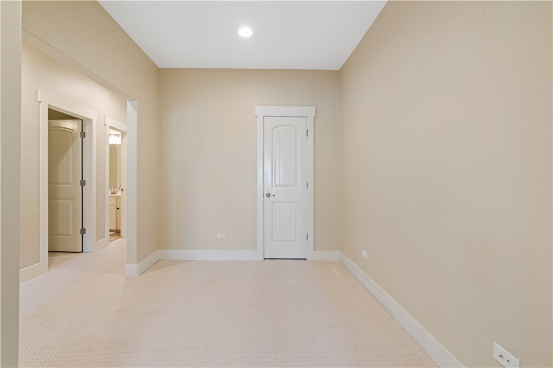 107 Frontenac Lane Property Photo 21