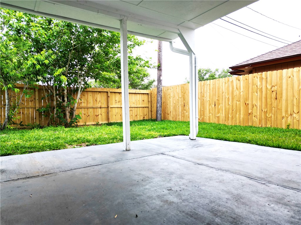 2433 Allencrest Dr Property Photo 20