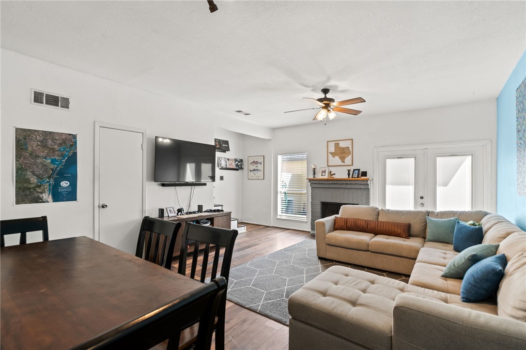 2809 Saint Joseph St C Property Photo 4