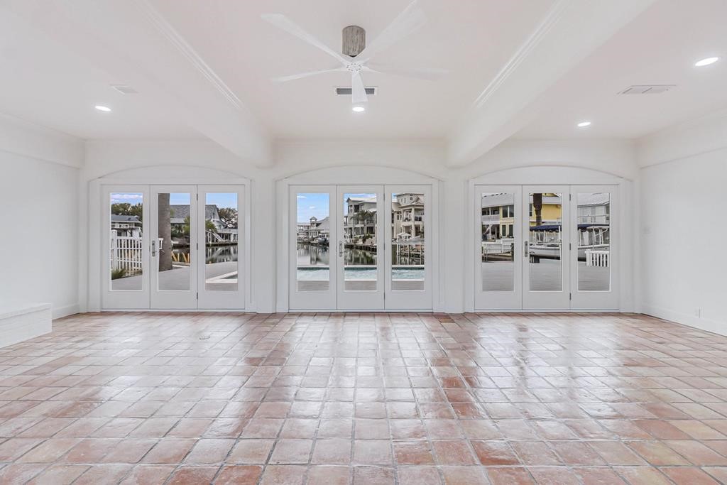 1895 Bay Shore Dr Property Photo 6