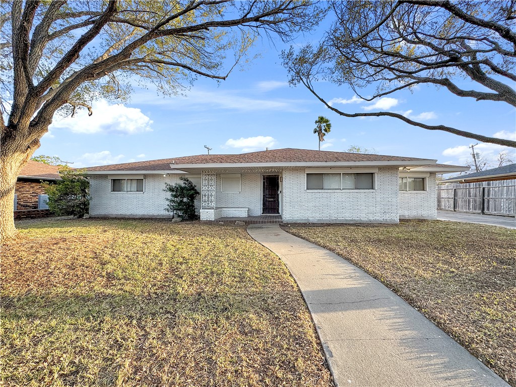 4115 Meridian Pl Property Photo 1