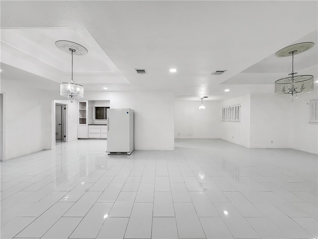 4115 Meridian Pl Property Photo 4