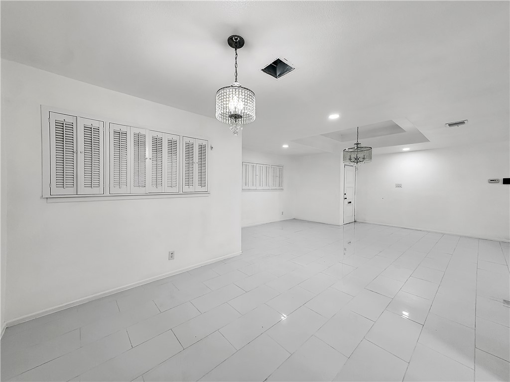 4115 Meridian Pl Property Photo 6