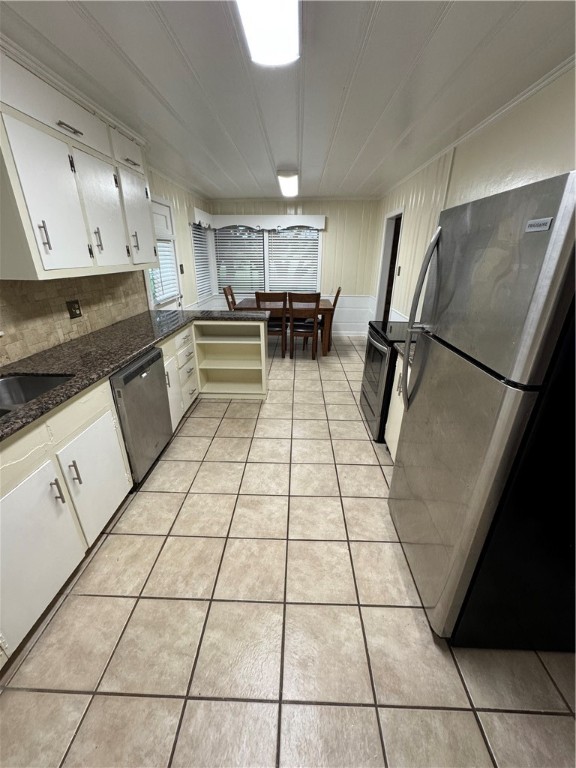 1820 Kenney Lane Property Photo 4