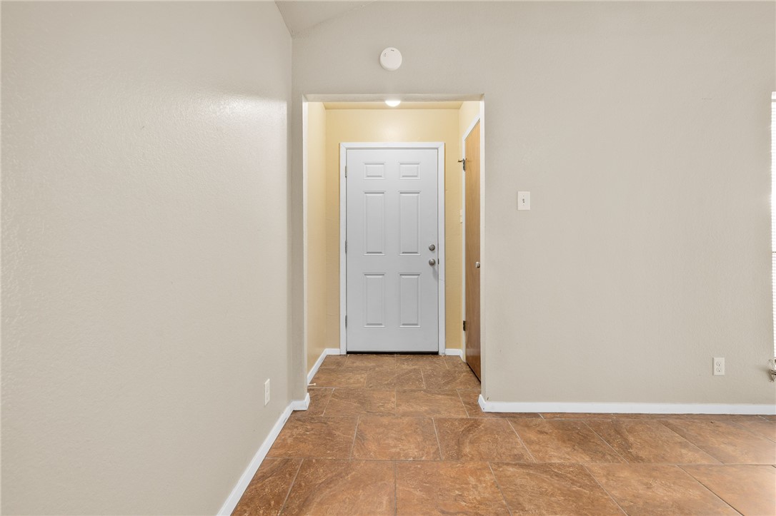 110 Mallard Dr Property Photo 4